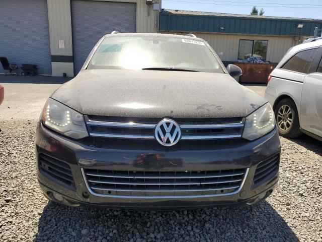 WVGEF9BP3DD007747 - 2013 VOLKSWAGEN TOUAREG V6 黑色 照片 5