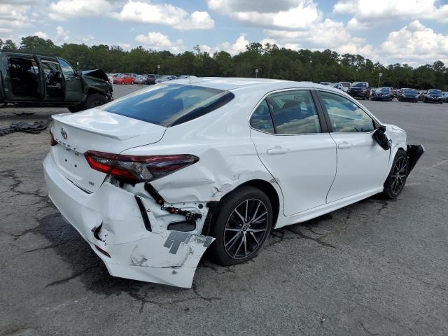 4T1G11AK7PU721917 - 2023 TOYOTA CAMRY SE NIGHT SHADE WHITE photo 3