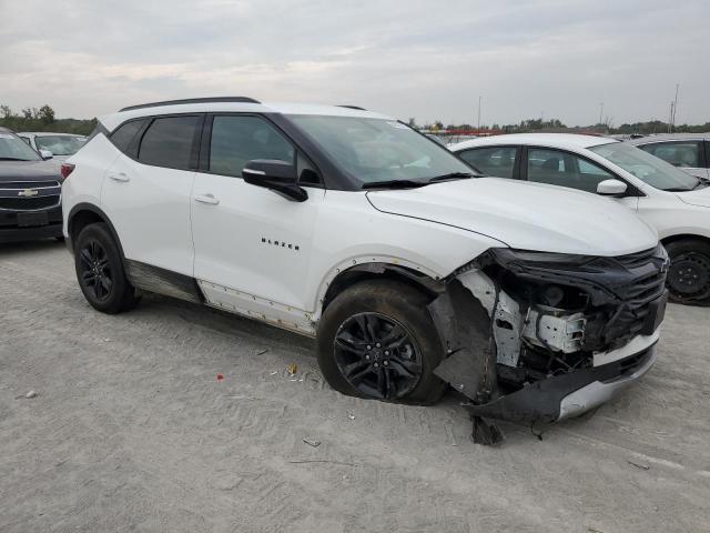 3GNKBBRA5MS559284 - 2021 CHEVROLET BLAZER 1LT WHITE photo 4