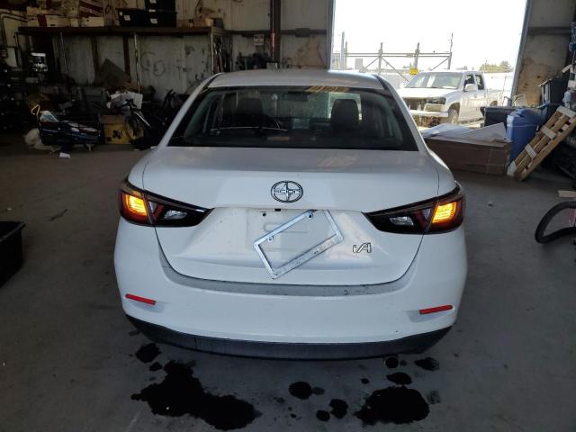 3MYDLBZV9GY143159 - 2016 TOYOTA SCION IA WHITE photo 6
