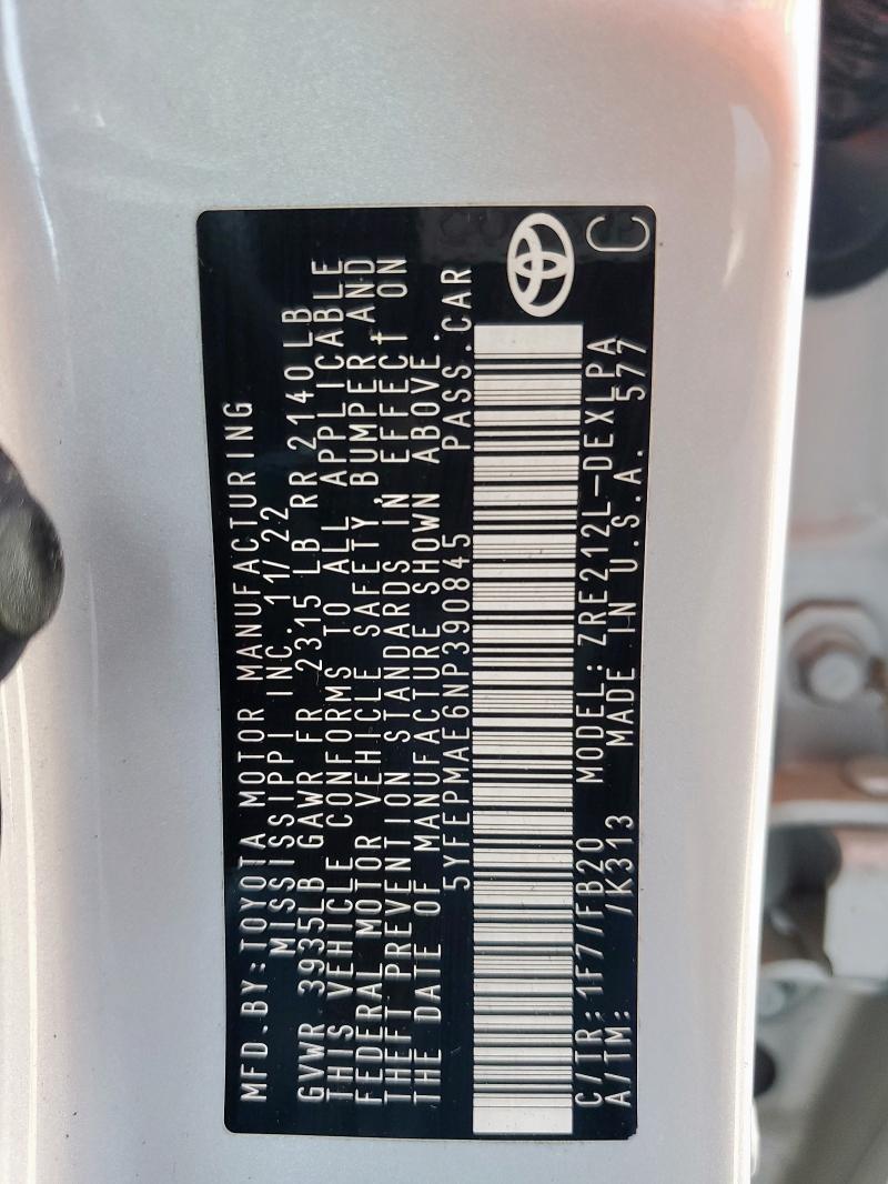 5YFEPMAE6NP390845 - 2022 TOYOTA COROLLA LE 银色 照片 12