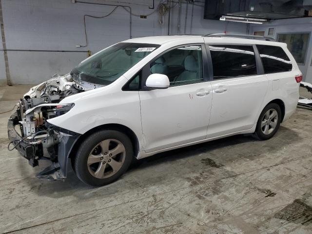2015 TOYOTA SIENNA LE, 