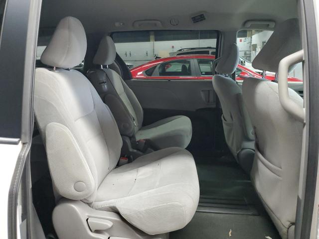 5TDKK3DC7FS622223 - 2015 TOYOTA SIENNA LE WHITE photo 11