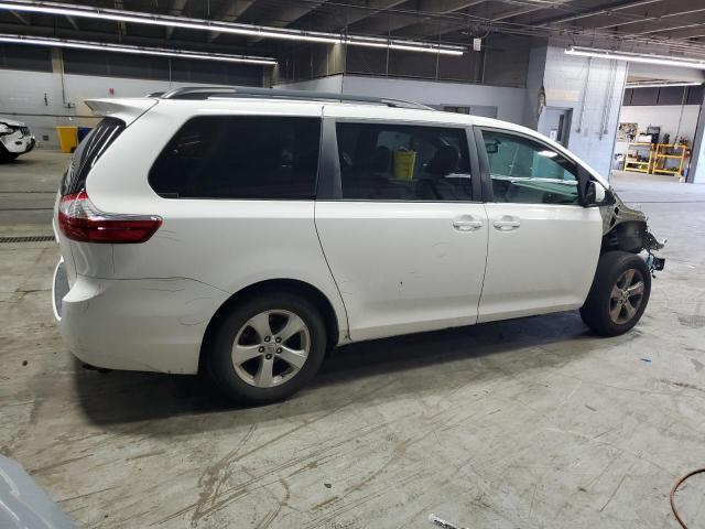 5TDKK3DC7FS622223 - 2015 TOYOTA SIENNA LE WHITE photo 3
