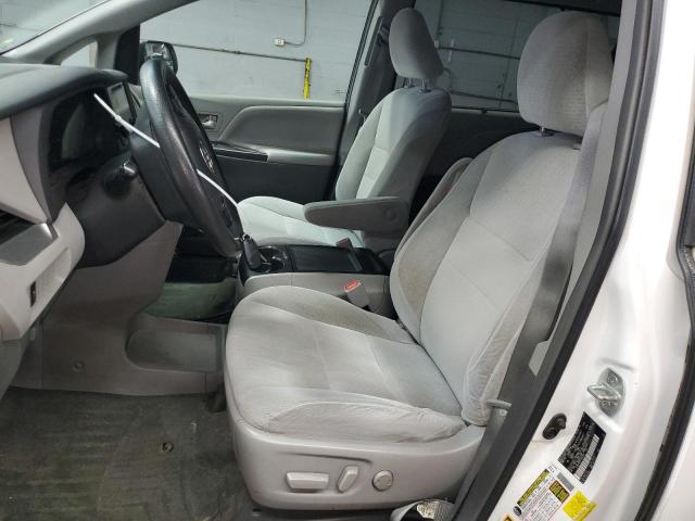 5TDKK3DC7FS622223 - 2015 TOYOTA SIENNA LE WHITE photo 7