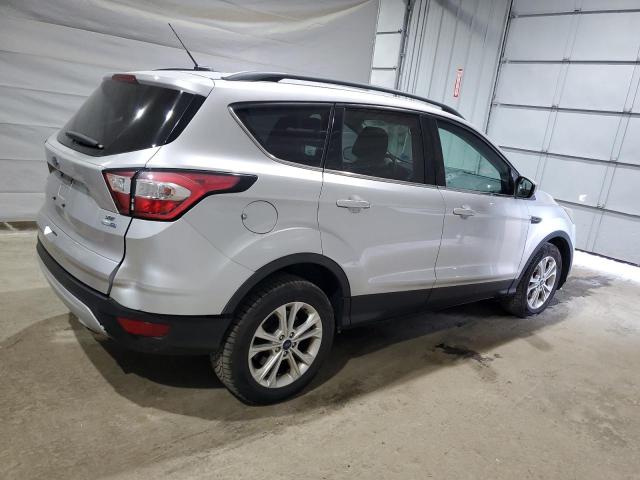 1FMCU9GDXHUD99689 - 2017 FORD ESCAPE SE 银色 照片 3