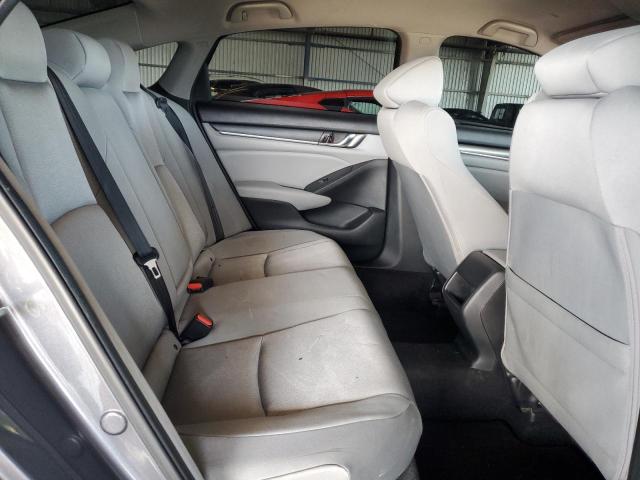 1HGCV1F11JA151804 - 2018 HONDA ACCORD LX ნაცრისფერი ფოტო 10