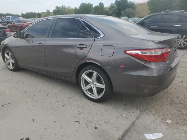 4T1BF1FK2HU322421 - 2017 TOYOTA CAMRY LE CHARCOAL photo 2