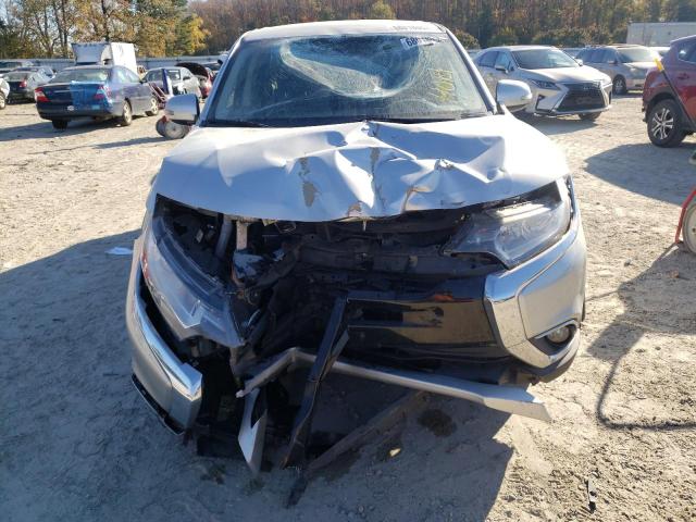 JA4AD3A30JZ016743 - 2018 MITSUBISHI OUTLANDER SE ვერცხლისფერი ფოტო 5