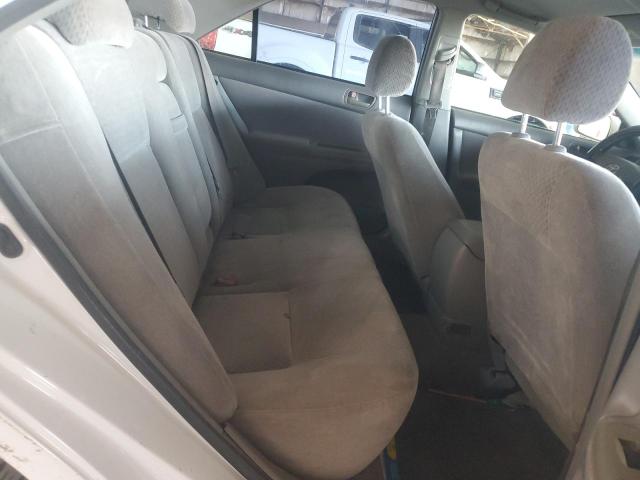 4T1BE32K12U091975 - 2002 TOYOTA CAMRY LE WHITE photo 10