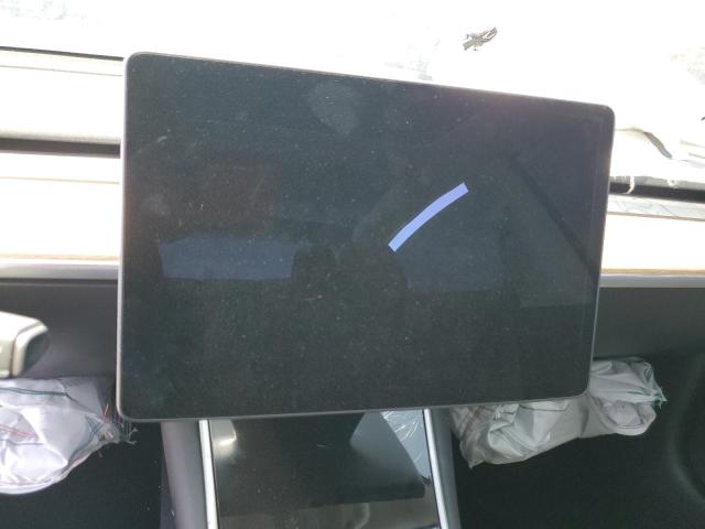 5YJ3E1EA2KF309849 - 2019 TESLA MODEL 3 Blanco foto 9