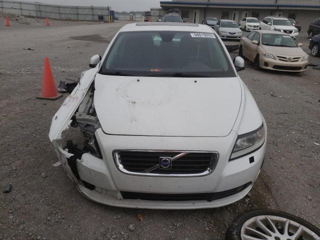 YV1390MS9A2497094 - 2010 VOLVO S40 2.4I WHITE photo 5