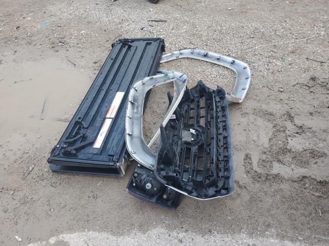 3TMCZ5AN6JM137369 - 2018 TOYOTA TACOMA DOUBLE CAB Ақ фото 12