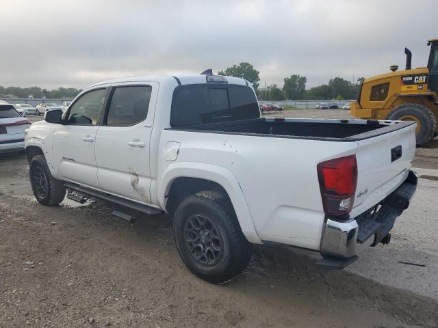 3TMCZ5AN6JM137369 - 2018 TOYOTA TACOMA DOUBLE CAB Ақ фото 2