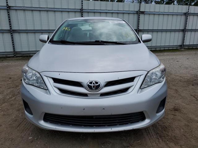 2T1BU4EE6CC896436 - 2012 TOYOTA COROLLA BASE 银色 照片 5
