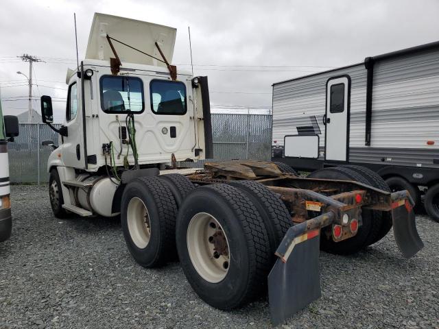 1FUJGEBG0FLGP8421 - 2015 FREIGHTLINER CASCADIA 1 WHITE photo 3