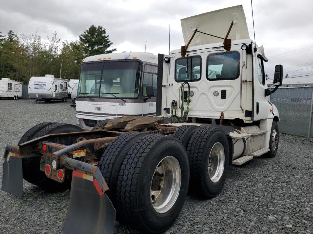 1FUJGEBG0FLGP8421 - 2015 FREIGHTLINER CASCADIA 1 WHITE photo 4