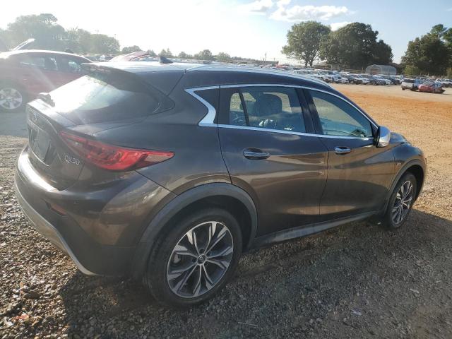 SJKCH5CR5JA049653 - 2018 INFINITI QX30 BASE BROWN photo 3