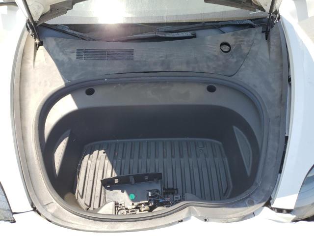 5YJ3E1EA2NF198756 - 2022 TESLA MODEL 3 白色 照片 11