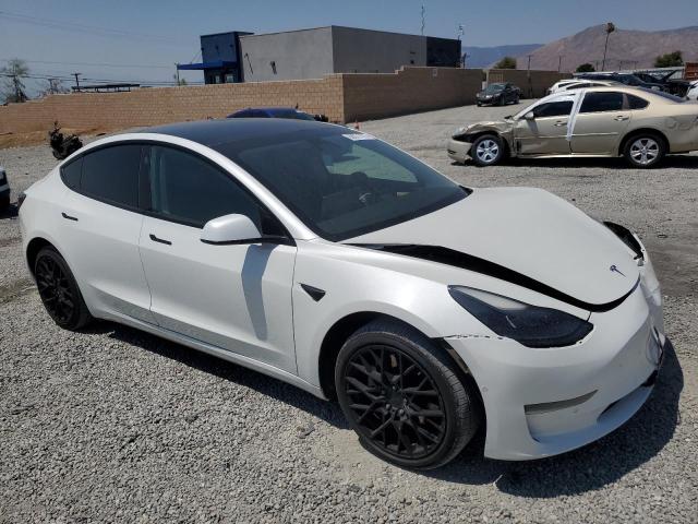5YJ3E1EA2NF198756 - 2022 TESLA MODEL 3 白色 照片 4
