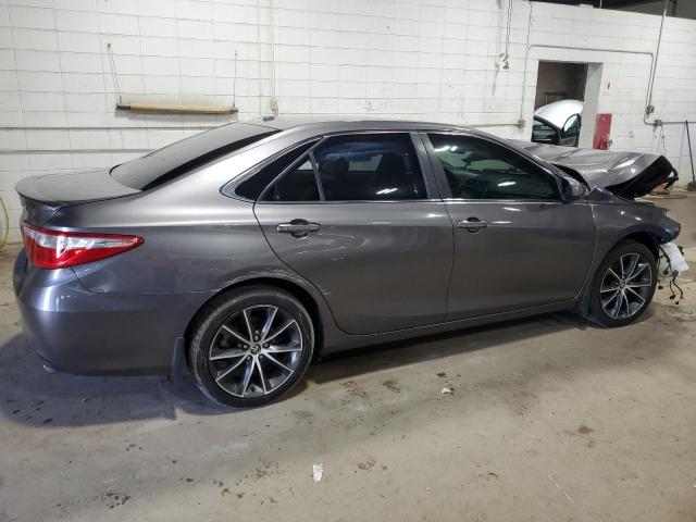 4T1BF1FK6GU548010 - 2016 TOYOTA CAMRY LE GRAY photo 3