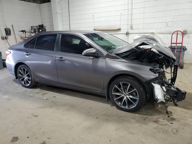 4T1BF1FK6GU548010 - 2016 TOYOTA CAMRY LE GRAY photo 4