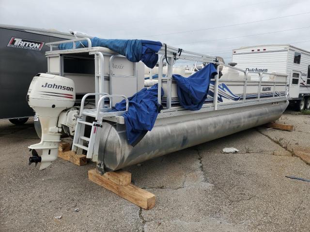 TII65163E202 - 2002 MANI BOAT WHITE photo 4