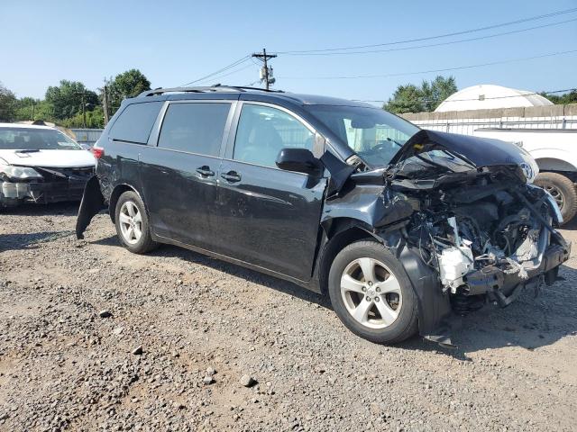 5TDKK3DCXGS722995 - 2016 TOYOTA SIENNA LE BLACK photo 4