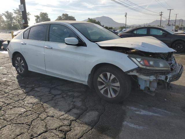 1HGCR2F38DA190972 - 2013 HONDA ACCORD LX WHITE photo 4