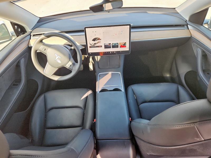 7SAYGDEE2RA275913 - 2024 TESLA MODEL Y Ақ фото 8