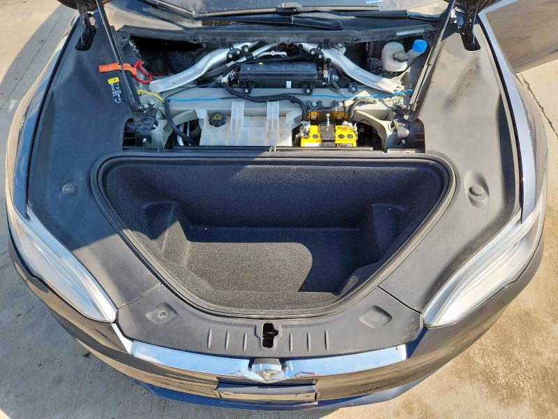 5YJSA1E16HF214601 - 2017 TESLA MODEL S Сірий фото 12