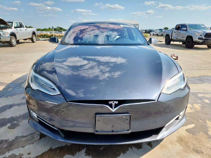 5YJSA1E16HF214601 - 2017 TESLA MODEL S Сірий фото 5