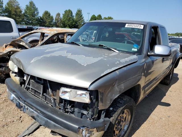 1GCFC29T1YZ140639 - 2000 CHEVROLET SILVERADO C2500 SILVER photo 1