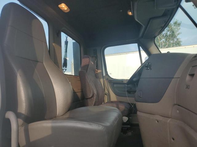 1FUBGEDV0GLHC5766 - 2016 FREIGHTLINER CASCADIA 1 თეთრი ფოტო 5