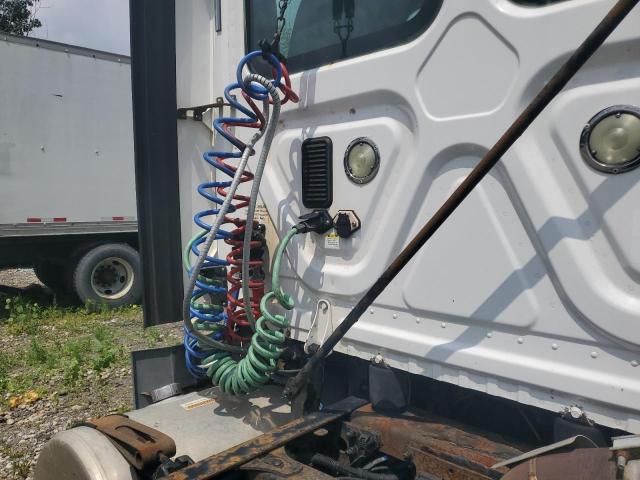 1FUBGEDV0GLHC5766 - 2016 FREIGHTLINER CASCADIA 1 თეთრი ფოტო 9