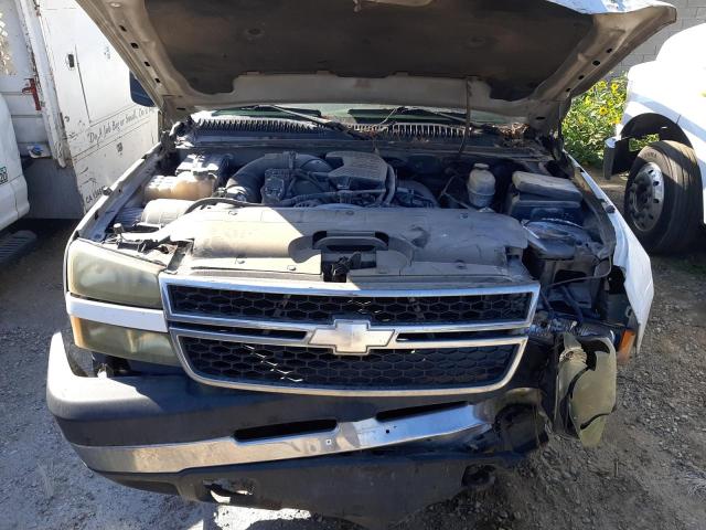 1GBJC34D87E105946 - 2007 CHEVROLET SILVERADO C3500 WHITE photo 11