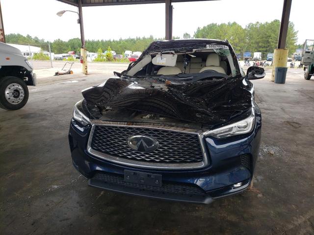 3PCAJ5M32KF119935 - 2019 INFINITI QX50 ESSENTIAL BLUE photo 5