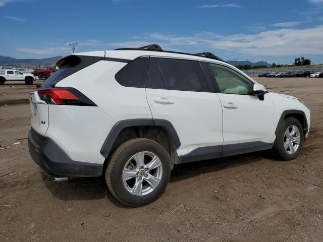 JTMW1RFVXLD048438 - 2020 TOYOTA RAV4 XLE WHITE photo 3