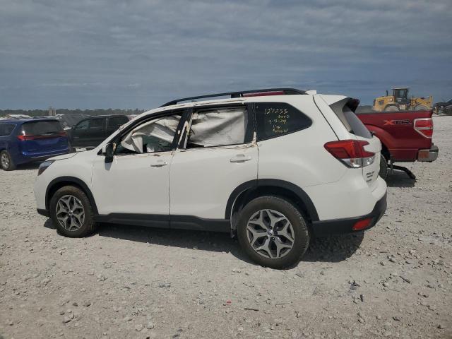 JF2SKAJC7MH521517 - 2021 SUBARU FORESTER PREMIUM თეთრი ფოტო 2