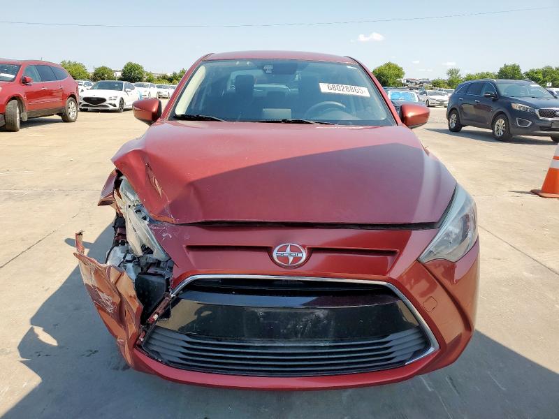 3MYDLBZV2GY144962 - 2016 TOYOTA SCION IA RED photo 5