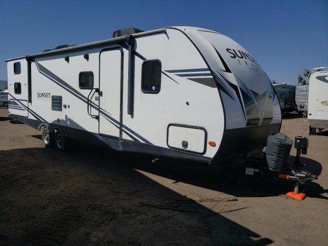 4YDT28926K5351914 - 2019 KEYSTONE SUNSET TRA TWO TONE photo 1