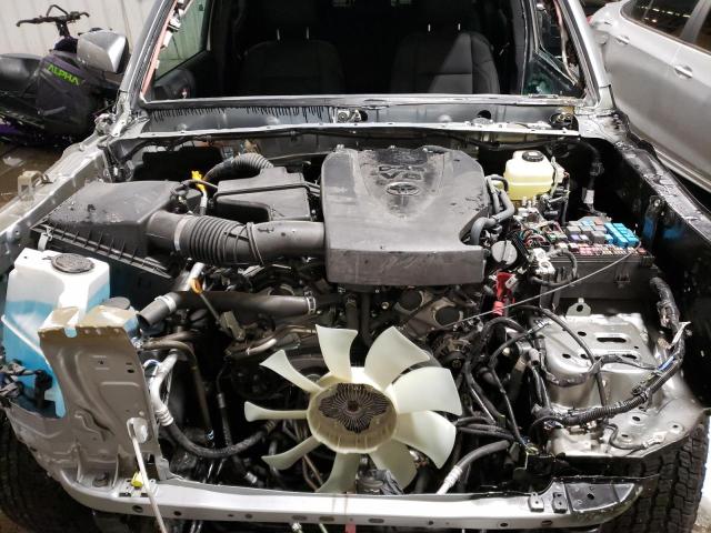 3TMCZ5AN1NM498157 - 2022 TOYOTA TACOMA DOUBLE CAB 银色 照片 11