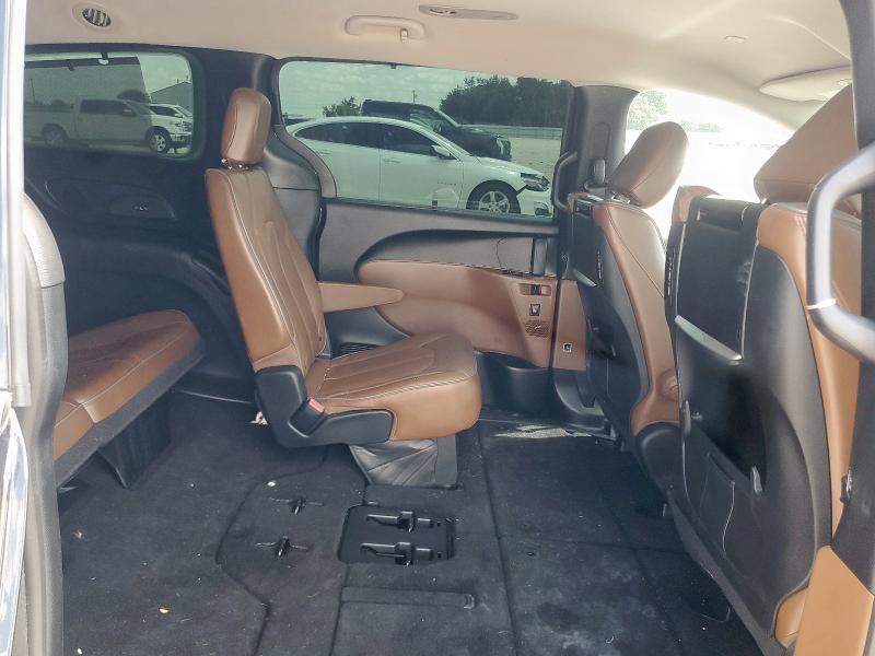 2C4RC1GG2HR837034 - 2017 CHRYSLER PACIFICA LIMITED 黑色 照片 11