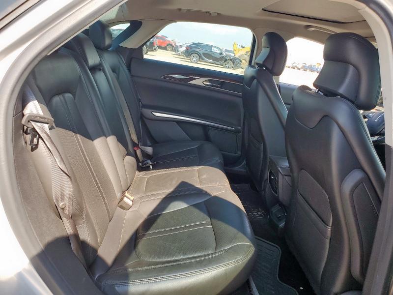 3LN6L2G95DR805754 - 2013 LINCOLN MKZ SILVER photo 10