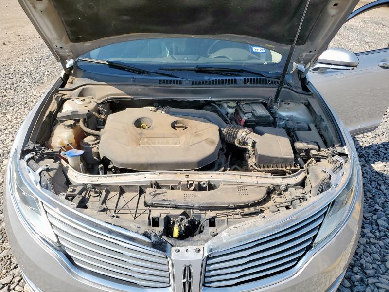3LN6L2G95DR805754 - 2013 LINCOLN MKZ SILVER photo 11