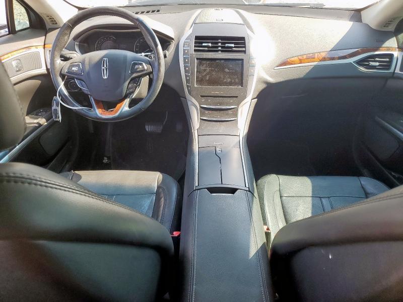 3LN6L2G95DR805754 - 2013 LINCOLN MKZ SILVER photo 8