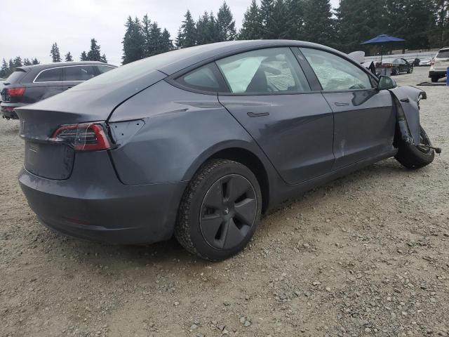 5YJ3E1EA1PF688544 - 2023 TESLA MODEL 3 Gris photo 3
