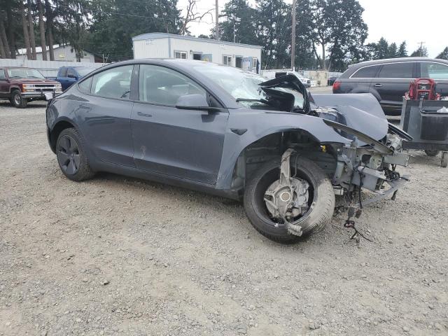 5YJ3E1EA1PF688544 - 2023 TESLA MODEL 3 Gris photo 4
