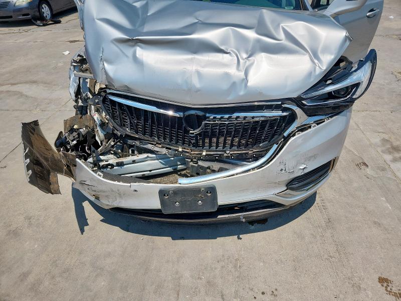 5GAERBKW2LJ104952 - 2020 BUICK ENCLAVE ESSENCE 银色 照片 12