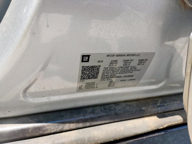 5GAERBKW2LJ104952 - 2020 BUICK ENCLAVE ESSENCE 银色 照片 13